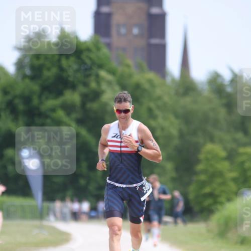 22.06.2025 - Viking Triathlon H.Heesch http://msf.ph/oto/8101002 22.06.2025 12:54:54 Laufen 340, 444 meine-sportfotos.de