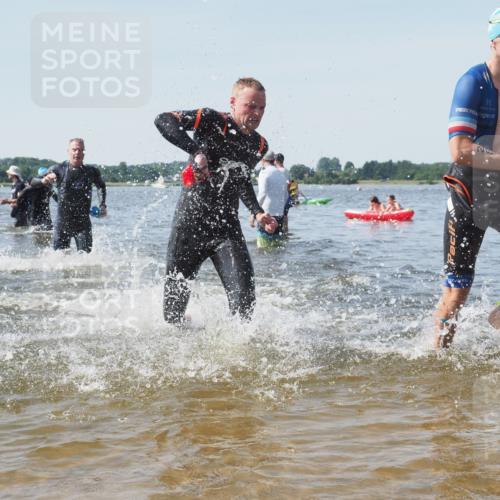 22.06.2025 - Viking Triathlon KatJ http://msf.ph/oto/8101009 22.06.2025 10:33:27 Schwimmen 28, 38, 300, 382, 522, 524, 608 meine-sportfotos.de