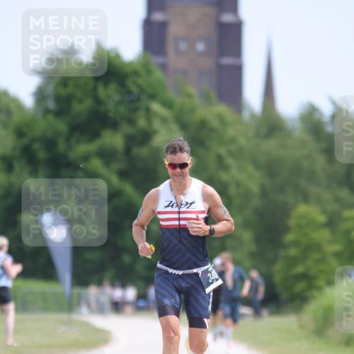 22.06.2025 - Viking Triathlon H.Heesch http://msf.ph/oto/8101011 22.06.2025 12:54:54 Laufen 340, 444 meine-sportfotos.de