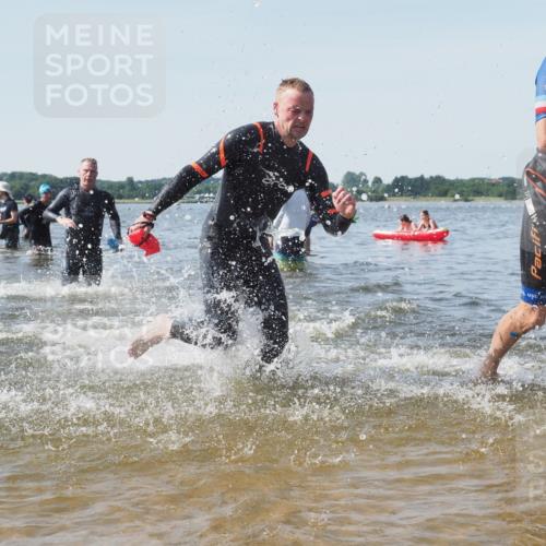 22.06.2025 - Viking Triathlon KatJ http://msf.ph/oto/8101022 22.06.2025 10:33:27 Schwimmen 28, 38, 300, 382, 522, 524, 608 meine-sportfotos.de