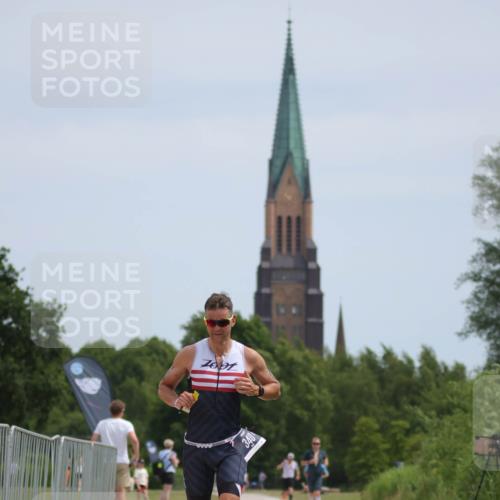 22.06.2025 - Viking Triathlon H.Heesch http://msf.ph/oto/8101025 22.06.2025 12:54:57 Laufen 340, 444 meine-sportfotos.de