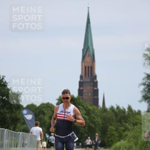 22.06.2025 - Viking Triathlon H.Heesch http://msf.ph/oto/8101031 22.06.2025 12:54:57 Laufen 340, 444 meine-sportfotos.de