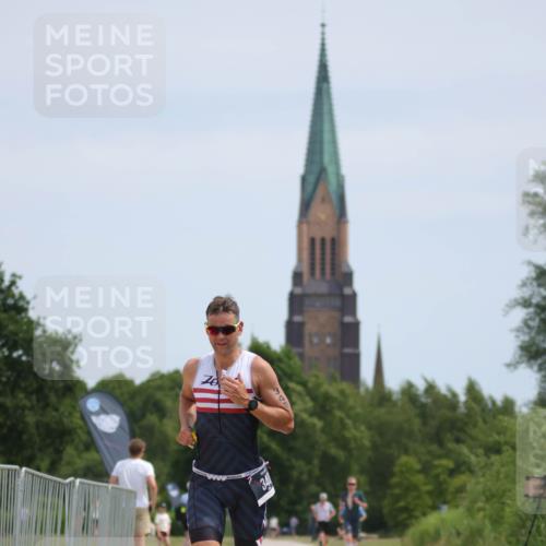 22.06.2025 - Viking Triathlon H.Heesch http://msf.ph/oto/8101051 22.06.2025 12:54:57 Laufen 340, 444 meine-sportfotos.de