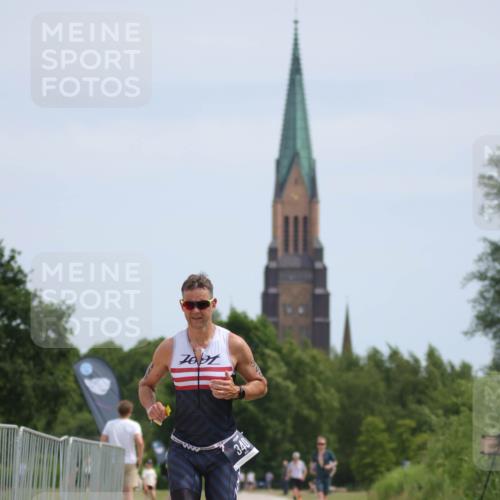 22.06.2025 - Viking Triathlon H.Heesch http://msf.ph/oto/8101058 22.06.2025 12:54:57 Laufen 340, 444 meine-sportfotos.de