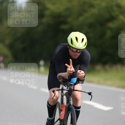 22.06.2025 - Viking Triathlon Yannick Fuchs http://msf.ph/oto/8101110 22.06.2025 11:25:32 Radfahren 9, 90, 185, 195, 198, 228, 286, 384, 390, 401, 500, 534 meine-sportfotos.de