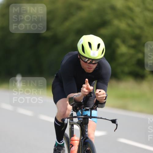 22.06.2025 - Viking Triathlon Yannick Fuchs http://msf.ph/oto/8101117 22.06.2025 11:25:32 Radfahren 9, 90, 185, 195, 198, 228, 286, 384, 390, 401, 500, 534 meine-sportfotos.de