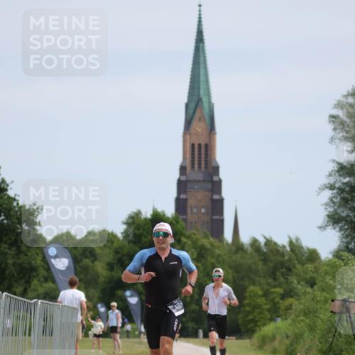 22.06.2025 - Viking Triathlon H.Heesch http://msf.ph/oto/8101158 22.06.2025 12:55:10 Laufen 152, 381, 458 meine-sportfotos.de