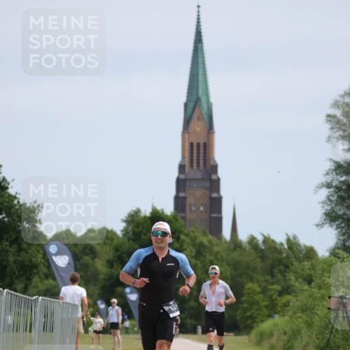 22.06.2025 - Viking Triathlon H.Heesch http://msf.ph/oto/8101170 22.06.2025 12:55:10 Laufen 152, 381, 458 meine-sportfotos.de