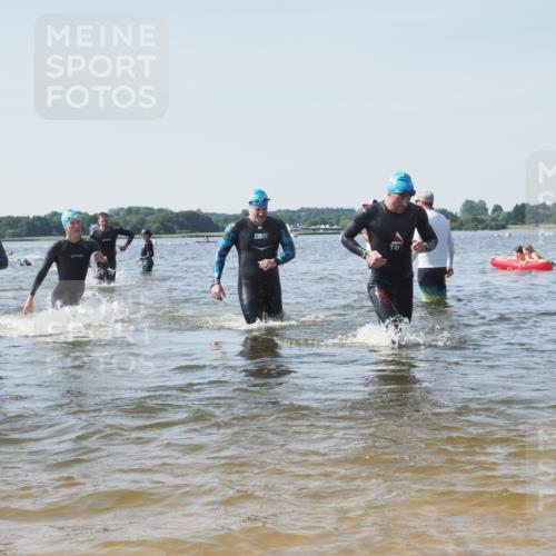 22.06.2025 - Viking Triathlon KatJ http://msf.ph/oto/8101190 22.06.2025 10:33:34 Schwimmen 5, 38, 255, 300, 304, 348, 382, 457, 522, 524 meine-sportfotos.de
