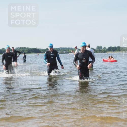 22.06.2025 - Viking Triathlon KatJ http://msf.ph/oto/8101202 22.06.2025 10:33:34 Schwimmen 5, 38, 255, 300, 304, 348, 382, 457, 522, 524 meine-sportfotos.de