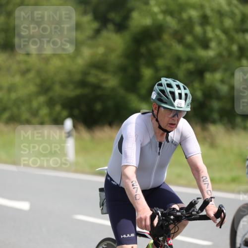 22.06.2025 - Viking Triathlon Yannick Fuchs http://msf.ph/oto/8101208 22.06.2025 12:04:32 Radfahren 175, 233, 270, 296, 399, 412, 430, 533 meine-sportfotos.de