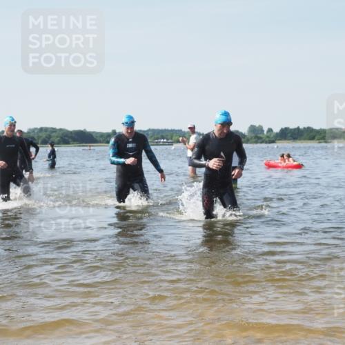 22.06.2025 - Viking Triathlon KatJ http://msf.ph/oto/8101211 22.06.2025 10:33:34 Schwimmen 5, 38, 255, 300, 304, 348, 382, 457, 522, 524 meine-sportfotos.de