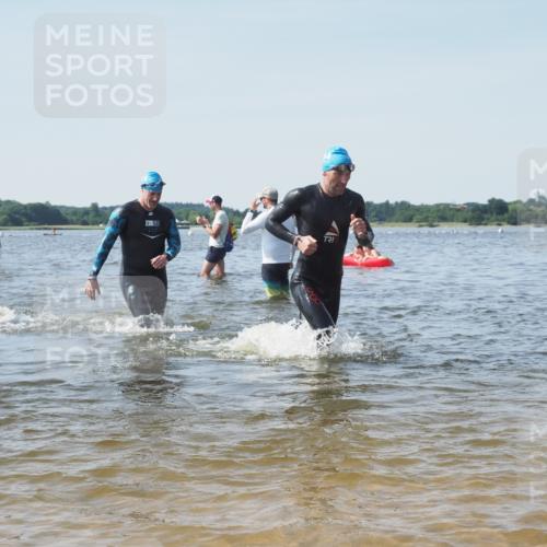 22.06.2025 - Viking Triathlon KatJ http://msf.ph/oto/8101241 22.06.2025 10:33:35 Schwimmen 5, 38, 149, 255, 300, 304, 348, 382, 457, 522, 524 meine-sportfotos.de