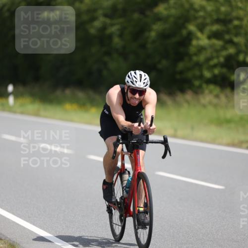 22.06.2025 - Viking Triathlon Yannick Fuchs http://msf.ph/oto/8101251 22.06.2025 12:04:35 Radfahren 15, 175, 270, 296, 399, 412, 430, 533 meine-sportfotos.de