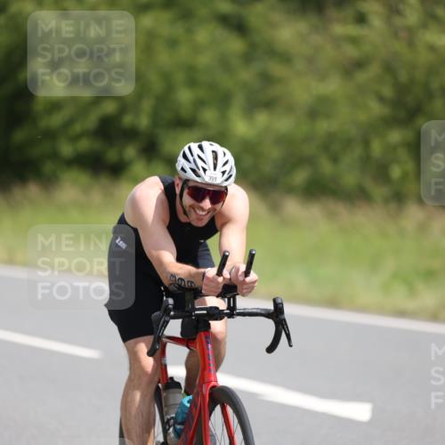 22.06.2025 - Viking Triathlon Yannick Fuchs http://msf.ph/oto/8101258 22.06.2025 12:04:35 Radfahren 15, 175, 270, 296, 399, 412, 430, 533 meine-sportfotos.de