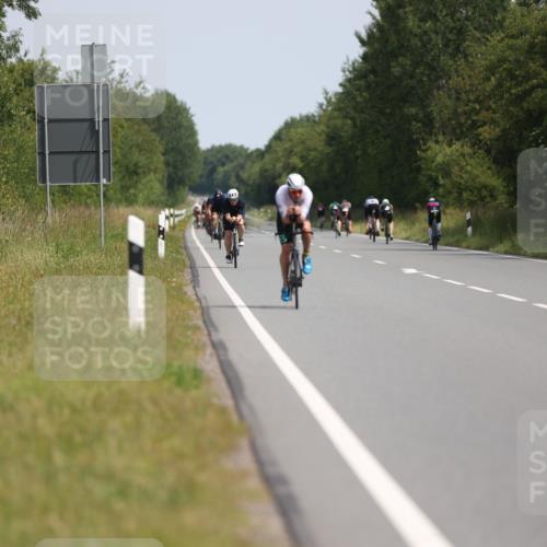 22.06.2025 - Viking Triathlon Yannick Fuchs http://msf.ph/oto/8101284 22.06.2025 11:25:46 Radfahren 52, 286, 295, 475 meine-sportfotos.de