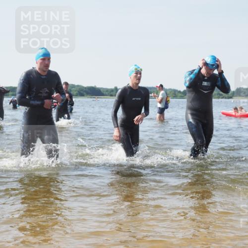 22.06.2025 - Viking Triathlon KatJ http://msf.ph/oto/8101302 22.06.2025 10:33:37 Schwimmen 5, 38, 149, 255, 304, 348, 382, 457, 522, 524 meine-sportfotos.de