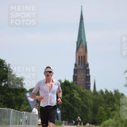 22.06.2025 - Viking Triathlon H.Heesch http://msf.ph/oto/8101308 22.06.2025 12:55:15 Laufen 381, 458 meine-sportfotos.de