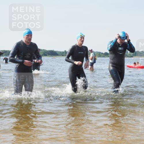 22.06.2025 - Viking Triathlon KatJ http://msf.ph/oto/8101309 22.06.2025 10:33:37 Schwimmen 5, 38, 149, 255, 304, 348, 382, 457, 522, 524 meine-sportfotos.de
