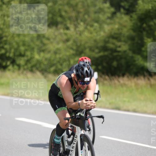 22.06.2025 - Viking Triathlon Yannick Fuchs http://msf.ph/oto/8101319 22.06.2025 12:04:37 Radfahren 15, 175, 270, 296, 385, 399, 412, 430, 533, 554 meine-sportfotos.de