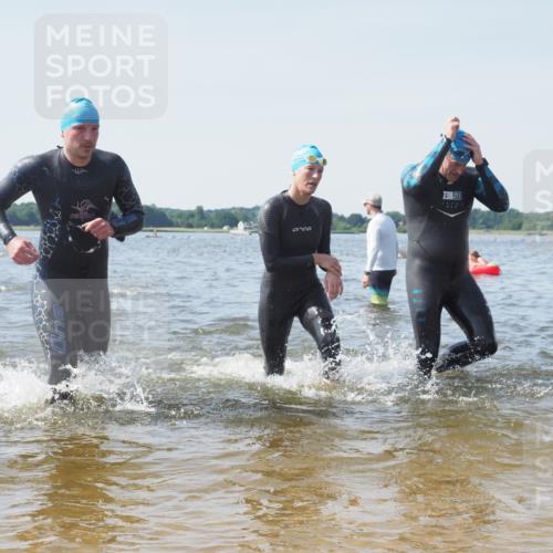 22.06.2025 - Viking Triathlon KatJ http://msf.ph/oto/8101331 22.06.2025 10:33:38 Schwimmen 5, 38, 149, 255, 304, 348, 382, 457, 522, 524 meine-sportfotos.de