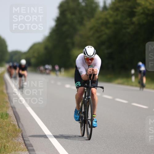22.06.2025 - Viking Triathlon Yannick Fuchs http://msf.ph/oto/8101332 22.06.2025 11:25:49 Radfahren 52, 295, 344, 475, 499 meine-sportfotos.de