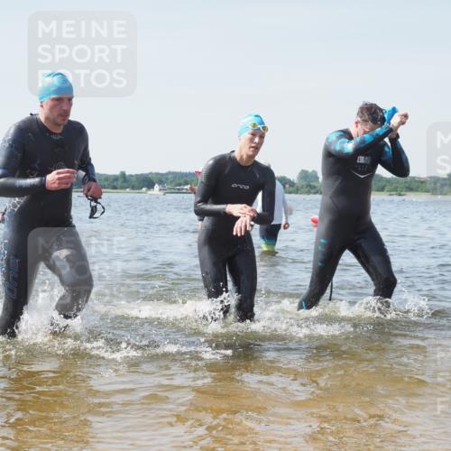 22.06.2025 - Viking Triathlon KatJ http://msf.ph/oto/8101348 22.06.2025 10:33:38 Schwimmen 5, 38, 149, 255, 304, 348, 382, 457, 522, 524 meine-sportfotos.de