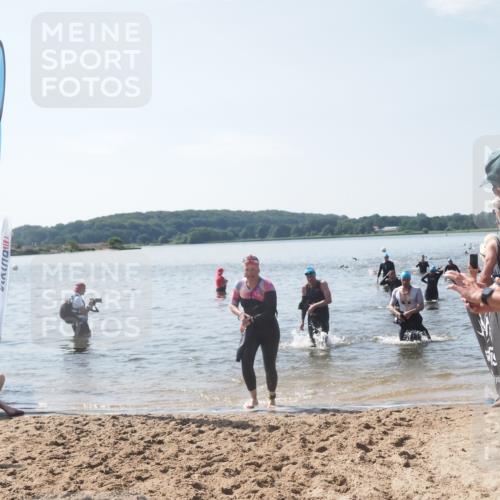 22.06.2025 - Viking Triathlon MichiJ http://msf.ph/oto/8101414 22.06.2025 10:45:31 Schwimmen 102, 108, 197, 466, 605 meine-sportfotos.de