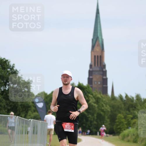 22.06.2025 - Viking Triathlon H.Heesch http://msf.ph/oto/8101441 22.06.2025 12:55:41 Laufen 635 meine-sportfotos.de