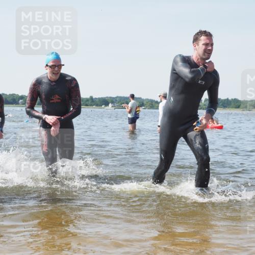 22.06.2025 - Viking Triathlon KatJ http://msf.ph/oto/8101448 22.06.2025 10:33:45 Schwimmen 5, 50, 149, 229, 242, 255, 304, 348, 349, 438, 457 meine-sportfotos.de