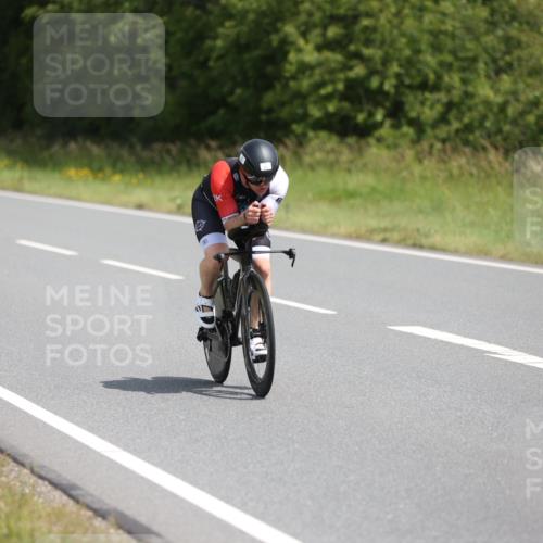 22.06.2025 - Viking Triathlon Yannick Fuchs http://msf.ph/oto/8101459 22.06.2025 12:04:46 Radfahren 9, 15, 26, 80, 101, 272, 299, 362, 385, 496, 554 meine-sportfotos.de
