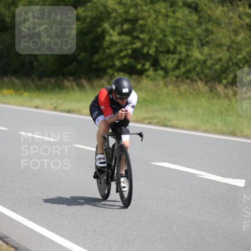 22.06.2025 - Viking Triathlon Yannick Fuchs http://msf.ph/oto/8101470 22.06.2025 12:04:46 Radfahren 9, 15, 26, 80, 101, 272, 299, 362, 385, 496, 554 meine-sportfotos.de