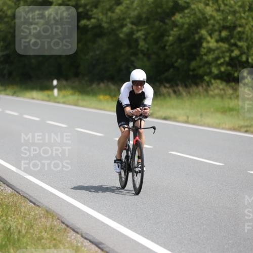 22.06.2025 - Viking Triathlon Yannick Fuchs http://msf.ph/oto/8101494 22.06.2025 12:04:47 Radfahren 9, 15, 26, 80, 101, 272, 299, 362, 385, 496, 554 meine-sportfotos.de