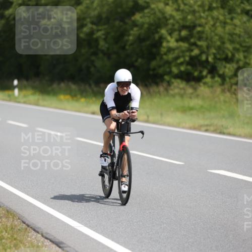 22.06.2025 - Viking Triathlon Yannick Fuchs http://msf.ph/oto/8101504 22.06.2025 12:04:48 Radfahren 9, 15, 26, 80, 101, 272, 299, 362, 385, 496, 554 meine-sportfotos.de