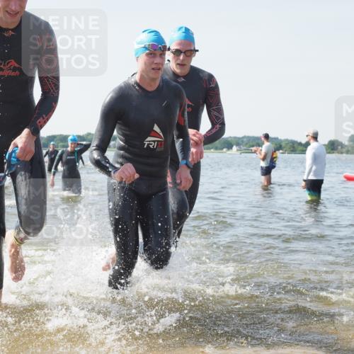 22.06.2025 - Viking Triathlon KatJ http://msf.ph/oto/8101526 22.06.2025 10:33:46 Schwimmen 5, 50, 149, 184, 229, 242, 255, 304, 348, 349, 438, 457 meine-sportfotos.de