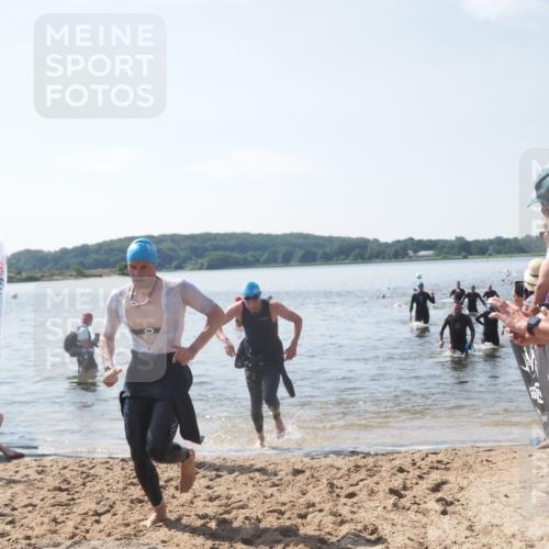 22.06.2025 - Viking Triathlon MichiJ http://msf.ph/oto/8101537 22.06.2025 10:45:35 Schwimmen 102, 108, 197, 466, 519 meine-sportfotos.de