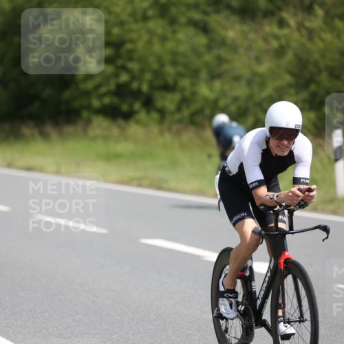 22.06.2025 - Viking Triathlon Yannick Fuchs http://msf.ph/oto/8101544 22.06.2025 12:04:48 Radfahren 9, 15, 26, 80, 101, 272, 299, 362, 385, 496, 554 meine-sportfotos.de
