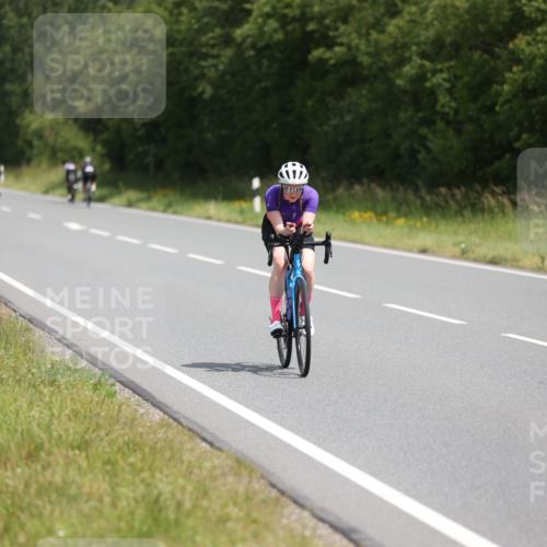 22.06.2025 - Viking Triathlon Yannick Fuchs http://msf.ph/oto/8101553 22.06.2025 12:04:49 Radfahren 9, 26, 80, 101, 170, 272, 299, 362, 385, 496, 554 meine-sportfotos.de
