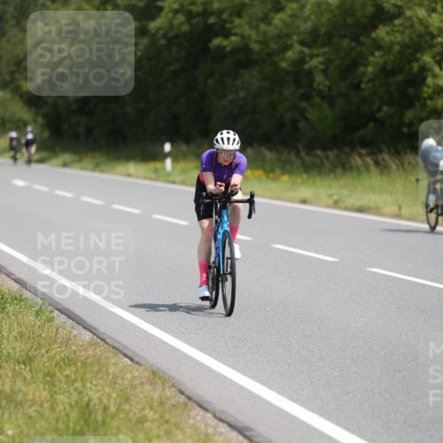 22.06.2025 - Viking Triathlon Yannick Fuchs http://msf.ph/oto/8101565 22.06.2025 12:04:49 Radfahren 9, 26, 80, 101, 170, 272, 299, 362, 385, 496, 554 meine-sportfotos.de
