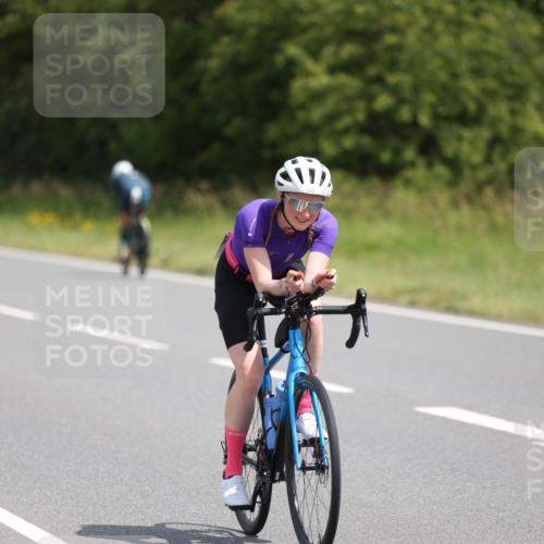 22.06.2025 - Viking Triathlon Yannick Fuchs http://msf.ph/oto/8101593 22.06.2025 12:04:50 Radfahren 9, 26, 80, 101, 170, 272, 273, 299, 362, 385, 496, 554 meine-sportfotos.de