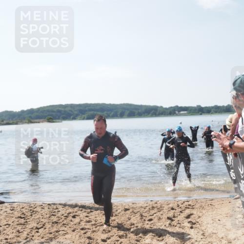 22.06.2025 - Viking Triathlon MichiJ http://msf.ph/oto/8101601 22.06.2025 10:45:44 Schwimmen 95, 197, 360, 425, 466, 519 meine-sportfotos.de