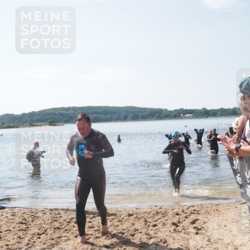 22.06.2025 - Viking Triathlon MichiJ http://msf.ph/oto/8101623 22.06.2025 10:45:44 Schwimmen 95, 197, 360, 425, 466, 519 meine-sportfotos.de