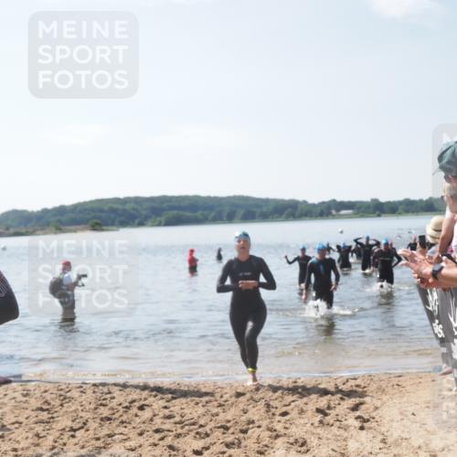 22.06.2025 - Viking Triathlon MichiJ http://msf.ph/oto/8101691 22.06.2025 10:45:46 Schwimmen 95, 197, 360, 372, 425, 519, 633 meine-sportfotos.de