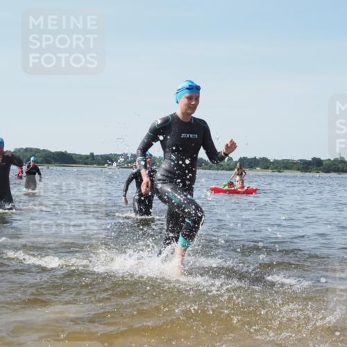 22.06.2025 - Viking Triathlon KatJ http://msf.ph/oto/8101692 22.06.2025 10:33:53 Schwimmen 5, 50, 75, 149, 184, 229, 242, 349, 438, 478, 532, 540 meine-sportfotos.de