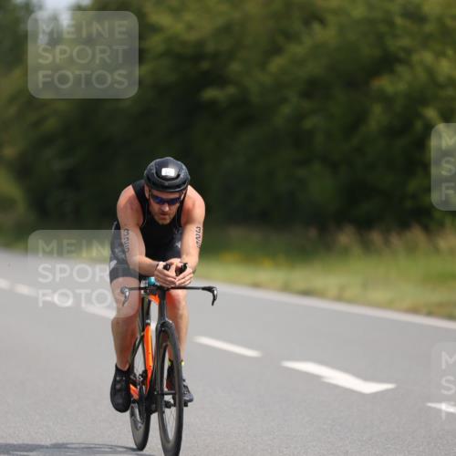 22.06.2025 - Viking Triathlon Yannick Fuchs http://msf.ph/oto/8101714 22.06.2025 11:25:59 Radfahren 29, 117, 325, 344, 403, 451, 499 meine-sportfotos.de