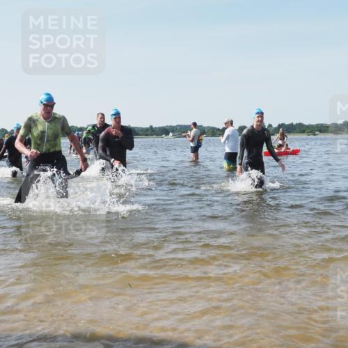 22.06.2025 - Viking Triathlon KatJ http://msf.ph/oto/8101716 22.06.2025 10:33:55 Schwimmen 5, 50, 75, 149, 184, 229, 242, 349, 429, 438, 478, 532, 540 meine-sportfotos.de