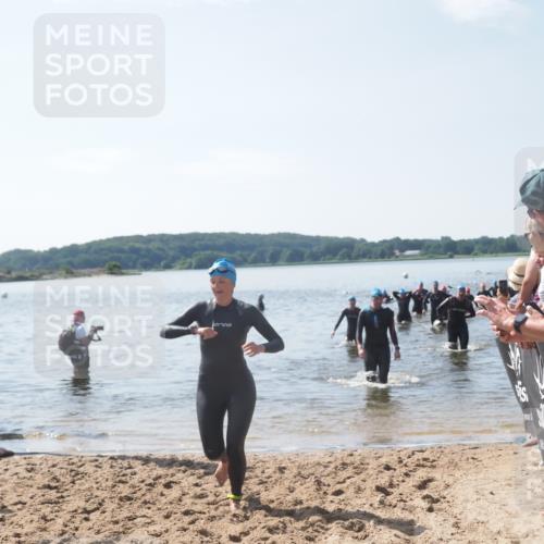 22.06.2025 - Viking Triathlon MichiJ http://msf.ph/oto/8101735 22.06.2025 10:45:47 Schwimmen 95, 197, 360, 372, 425, 519, 633 meine-sportfotos.de