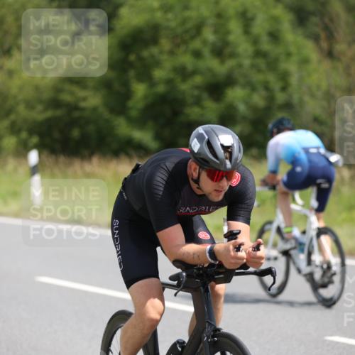 22.06.2025 - Viking Triathlon Yannick Fuchs http://msf.ph/oto/8101742 22.06.2025 12:04:54 Radfahren 9, 26, 80, 170, 272, 273, 299, 496, 547, 608 meine-sportfotos.de