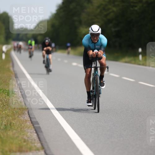 22.06.2025 - Viking Triathlon Yannick Fuchs http://msf.ph/oto/8101745 22.06.2025 11:26:00 Radfahren 29, 117, 325, 344, 403, 451, 499 meine-sportfotos.de