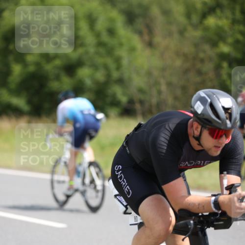 22.06.2025 - Viking Triathlon Yannick Fuchs http://msf.ph/oto/8101750 22.06.2025 12:04:54 Radfahren 9, 26, 80, 170, 272, 273, 299, 496, 547, 608 meine-sportfotos.de